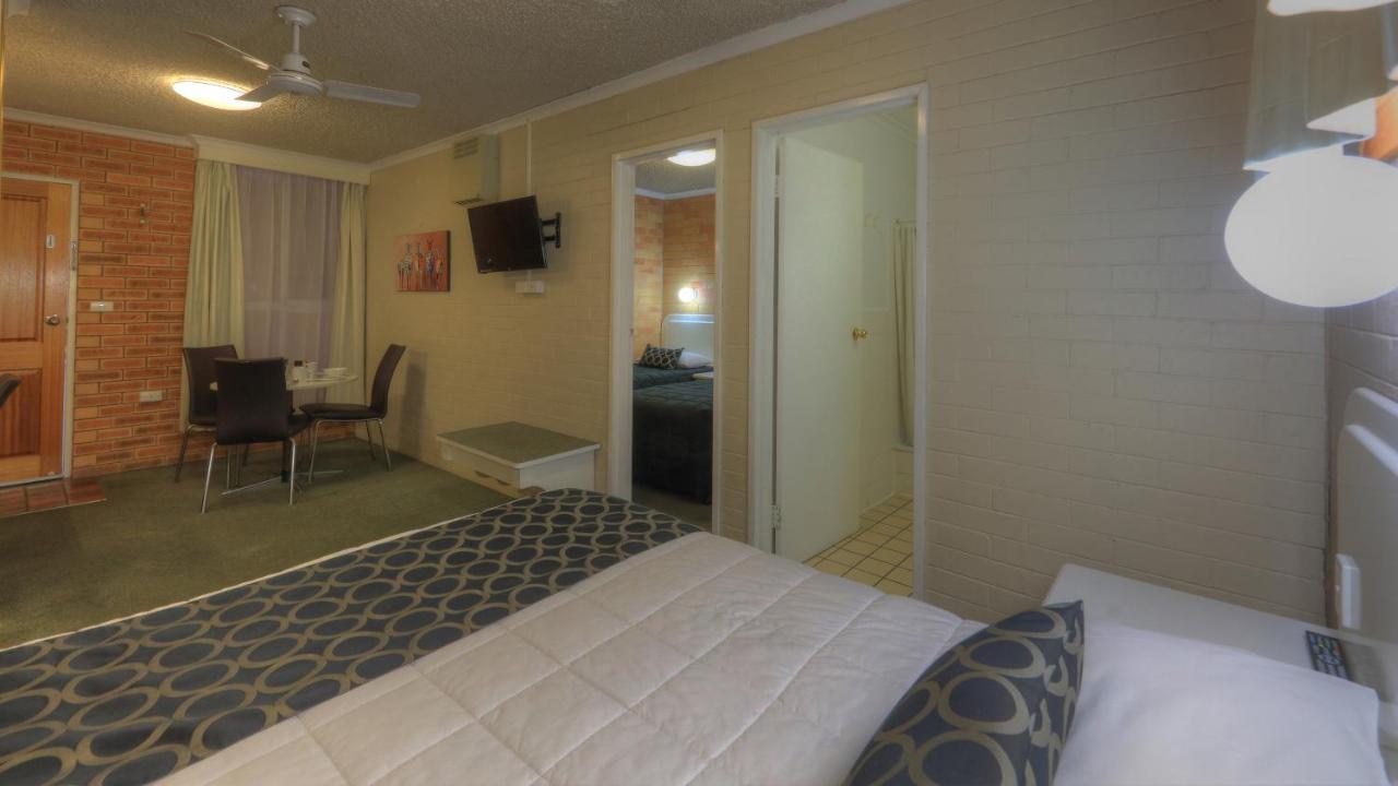Cousins Motor Inn Инверелл Экстерьер фото