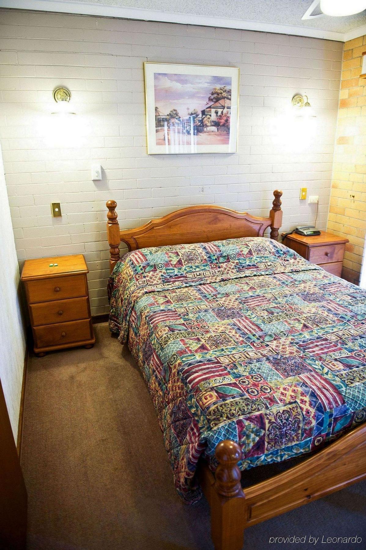 Cousins Motor Inn Инверелл Экстерьер фото