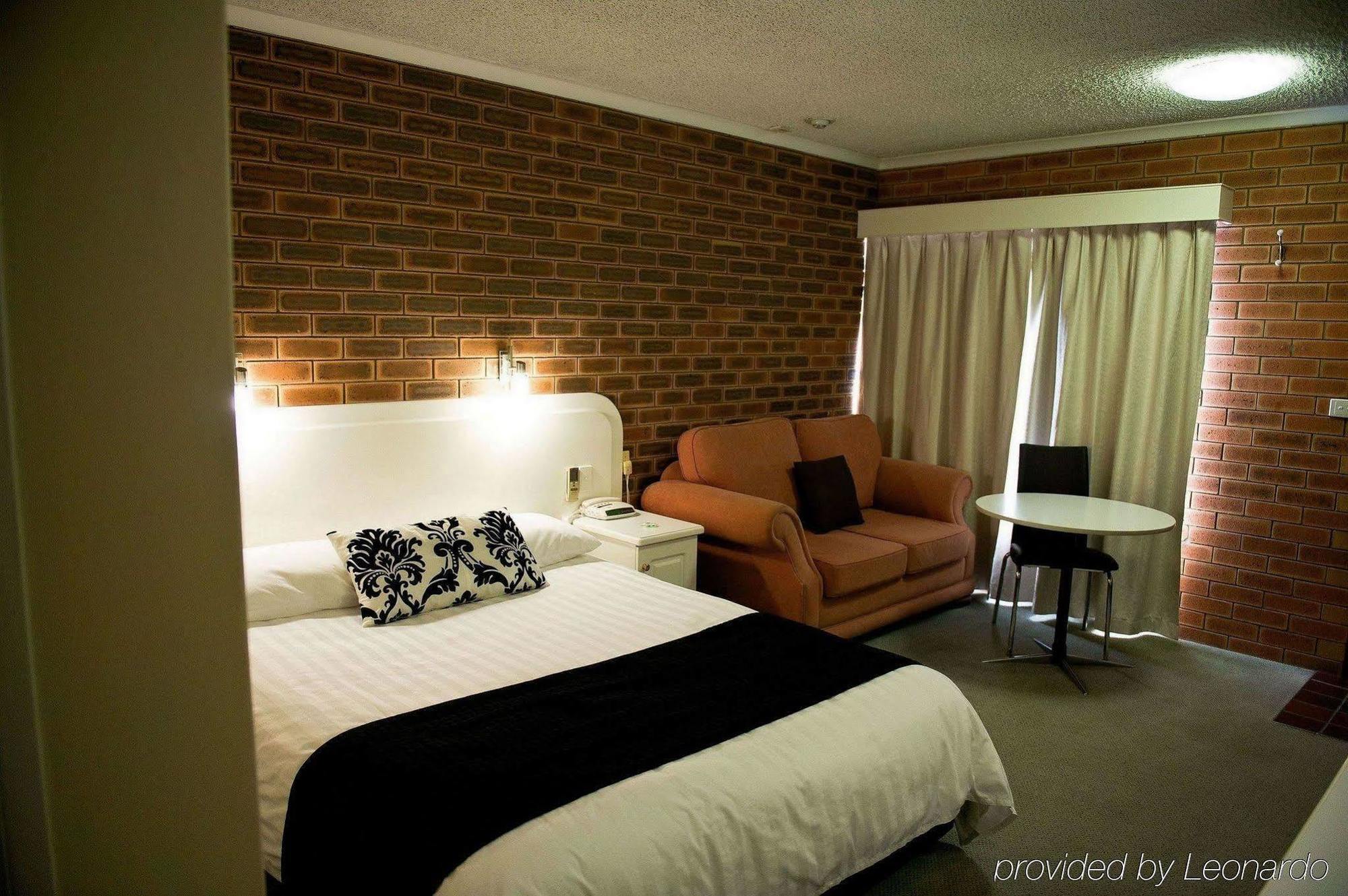 Cousins Motor Inn Инверелл Экстерьер фото