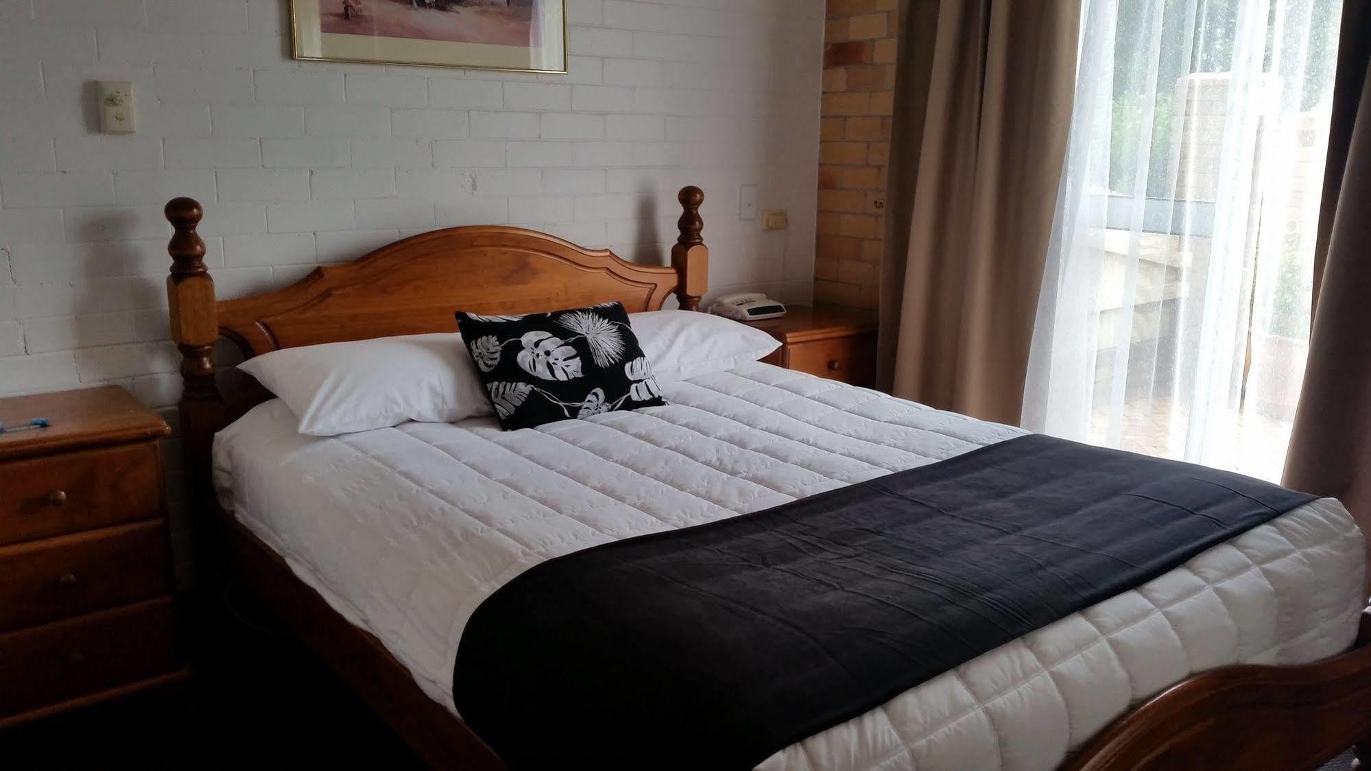 Cousins Motor Inn Инверелл Экстерьер фото