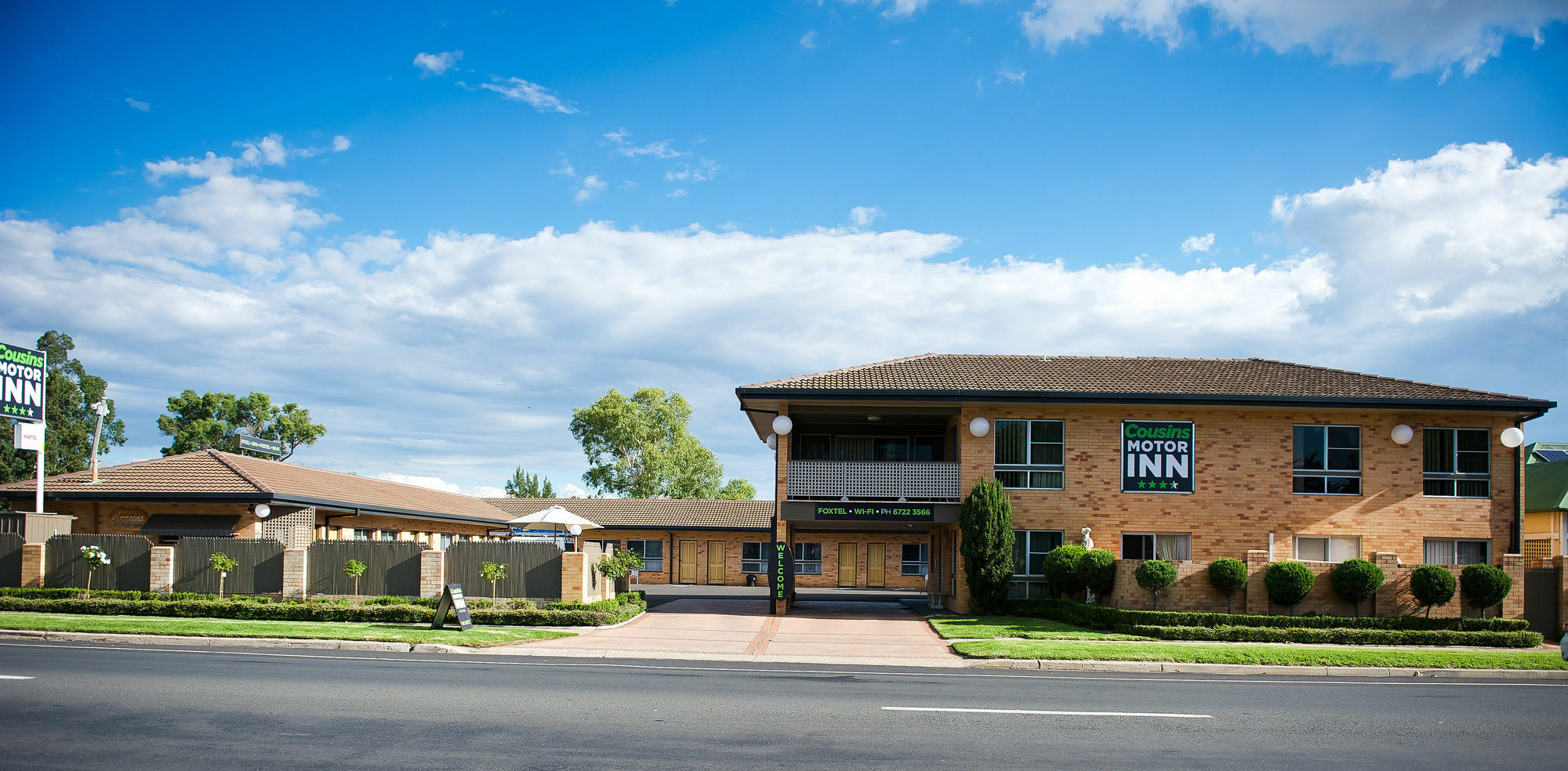 Cousins Motor Inn Инверелл Экстерьер фото